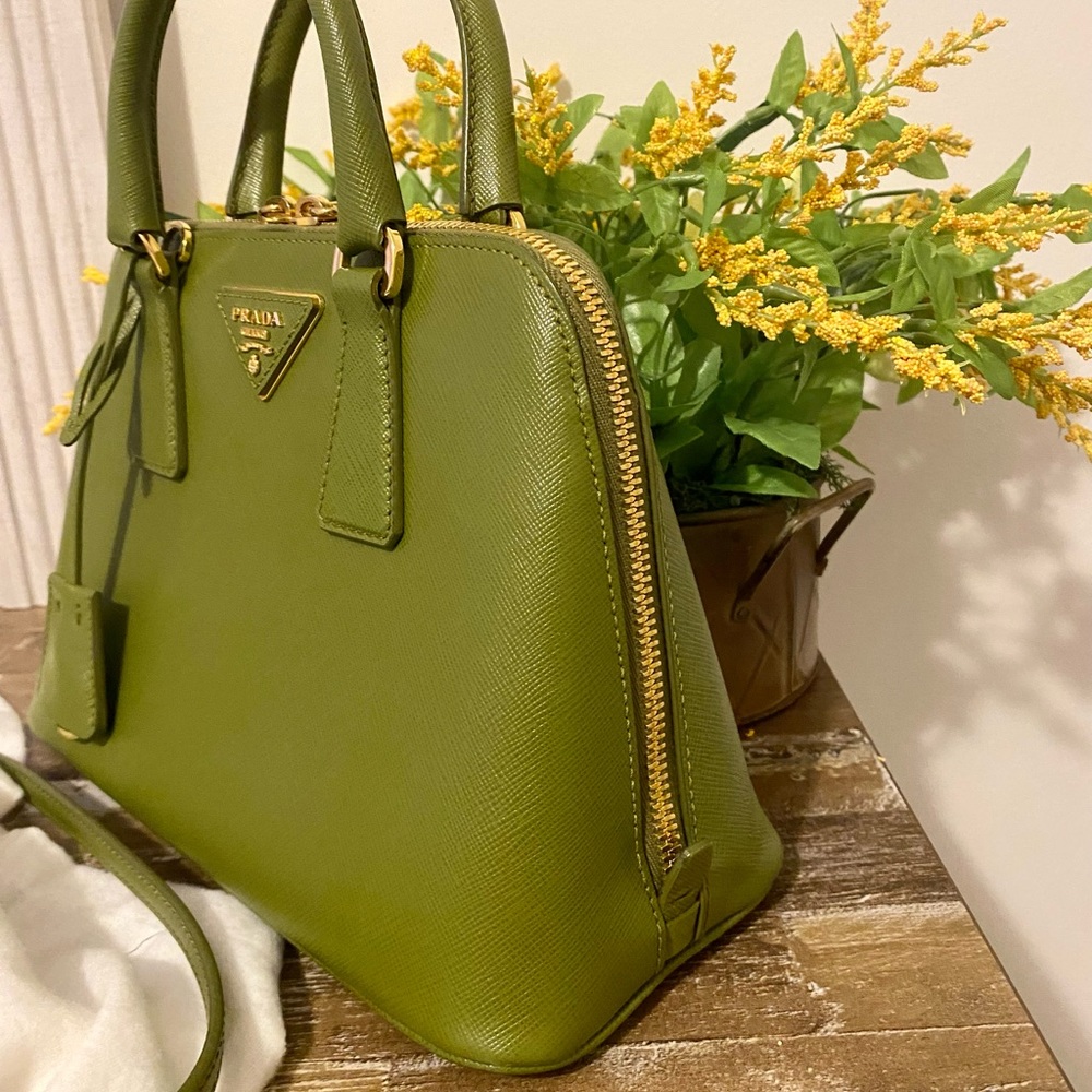 ✨HP✨ Prada Bag - Picture 11 of 16